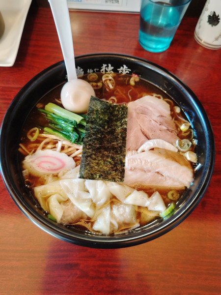 「極上魚介中華そば(1,000円)」@麺や独歩 拝島駅前店の写真