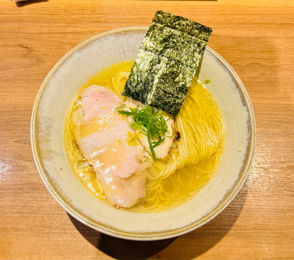 「塩らぁめん」@Japanese Ramen 五感の写真