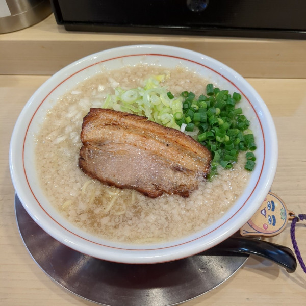 「背脂ラーメンヤング」@中華そば すばる食堂の写真