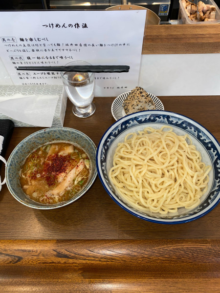 「つけ麺2玉サービスおにぎり¥1,130円」@中華そば 坂井田の写真