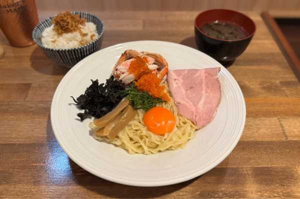 「【限定】香箱蟹のまぜそば¥1500、白ご飯¥200」@酒肴場 屯の写真