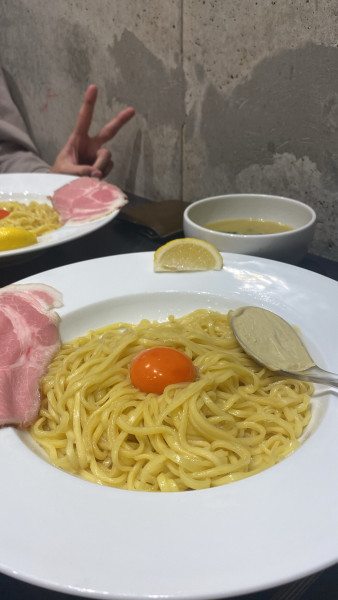 「濃厚牡蠣スープ 牡蠣バターたまご麺」@むかん横浜の写真
