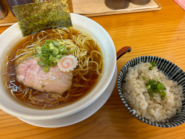 「醬油らーめん＆鯛めしセット　1,150円」@らーめん 志ん海の写真