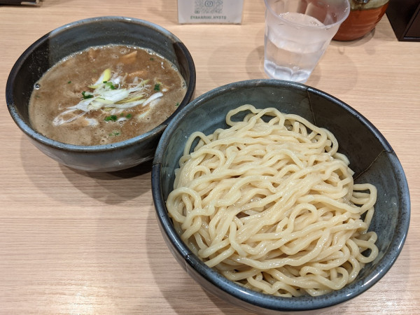 「濃厚魚介つけそば」@京都千丸 麺屋しゃかりき 本店の写真