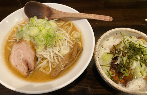 「みそらーめん　850円+チャーシュー丼280円」@札幌味噌ラーメン 三好の写真