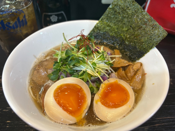 「【限定】オリーブ煮干しらーめん930円+味玉+他いろいろ」@麺や 笑 ～Sho～の写真