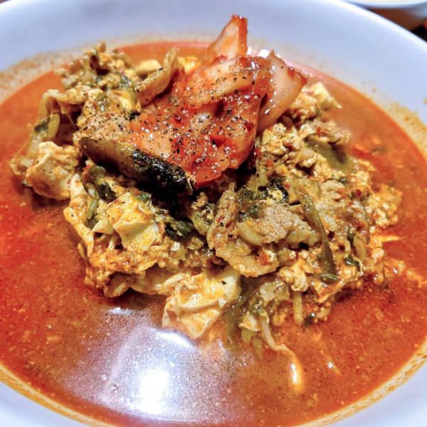 「ユッケジャンラーメン」@からくに家 芝大門店の写真