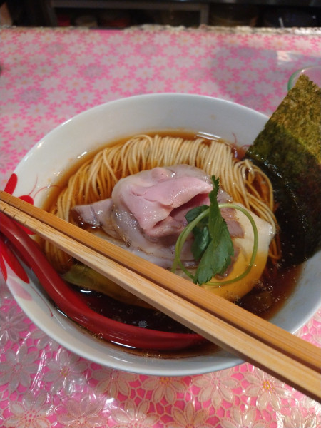 「凛々しい地鶏中華そば」@らーめん凛々の写真