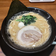 横浜家系ラーメン春吉家 川端店の画像
