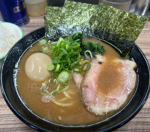 「得ラーメン＋無料ライス」@武道家 龍の写真