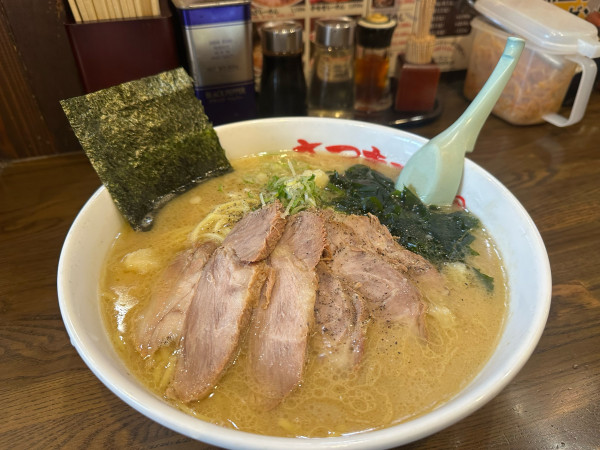 「チャーシューめん大盛り」@さつまっこ MEGAドンキホーテ大森山王店の写真