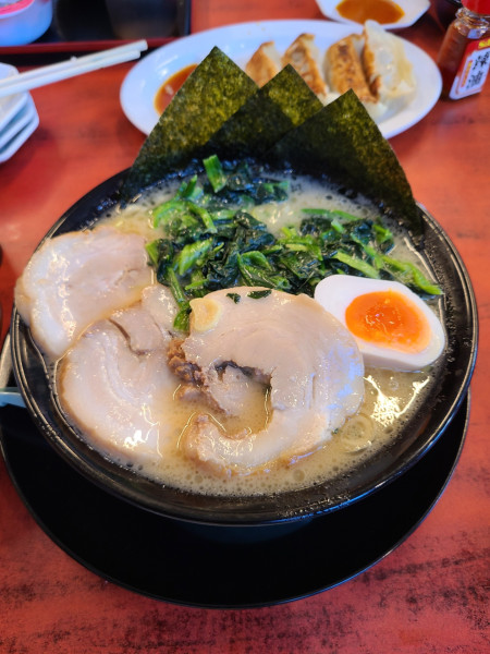 「醤油ラーメン」@横濱家系ラーメン さがみ家の写真