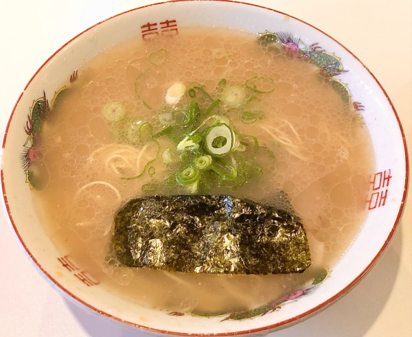 「ラーメン　1000円　替え玉×2　0円」@中洲屋台 長浜ラーメン 初代 健太の写真