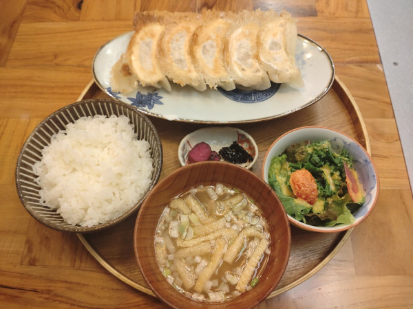 「ステーキ餃子定食　９８０円　※」@餃子といえば芭莉龍 八重北分店の写真