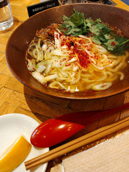 「牛だしのフォー　中華麺選択」@餃子といえば芭莉龍の写真