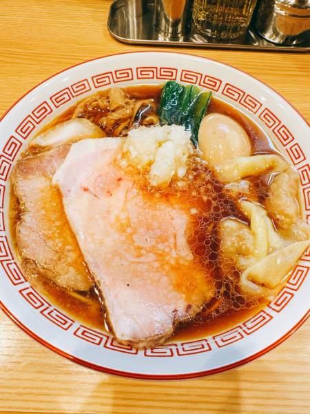 「特製中華そば」@中華そば えにしの写真