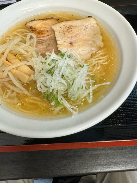 「ラーメン880円＋辛すじ飯480円」@麺屋22の写真