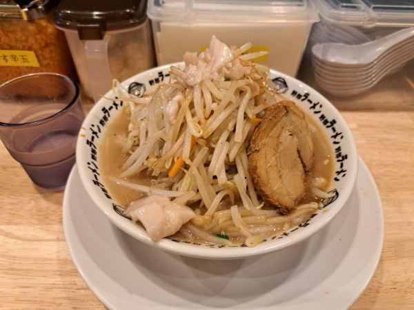 「豚骨野郎ラーメン」@野郎ラーメン 川口店の写真