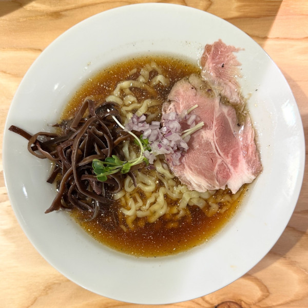 「煮干醤油ラーメン」@福島屋 秋葉原店の写真