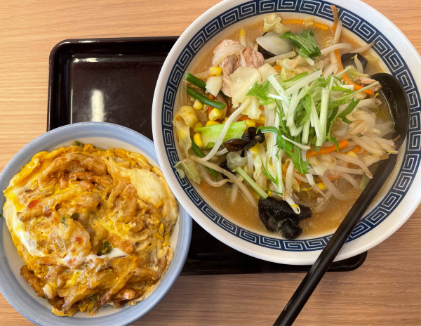 「野菜たっぷり味噌ラーメン」@山田うどん 田名店の写真
