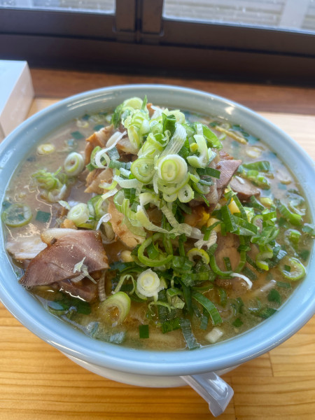 「みそチャーシューメン(1050円)＋大盛り(200円)＋刻みねぎ」@ラーメン 餃子 きたみの写真