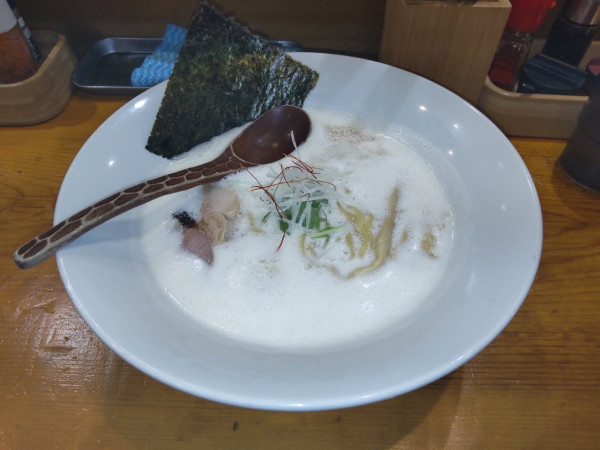 「鶏白湯　900」@鶏そばつけそば そるとの写真