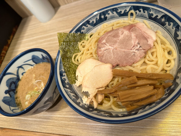 「鶏つけ麺(大)」@秋葉原つけ麺 油そば 楽の写真