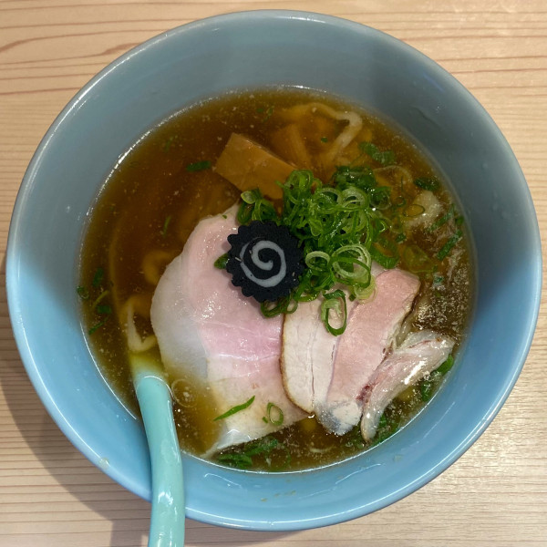 「あっさりラーメン(麺少なめ)¥900」@マルエーラーメンの写真