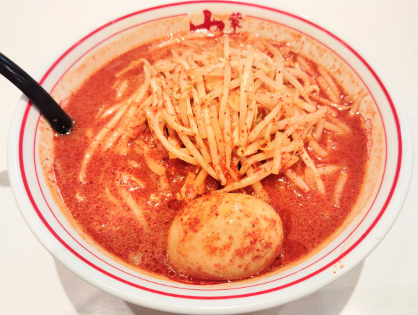 「サッポロ味噌ラーメン＋北極味玉」@蒙古タンメン 中本 高田馬場店の写真
