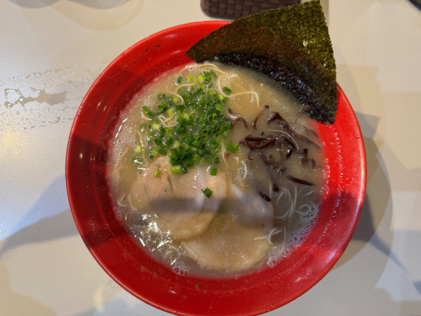 「博多豚骨ラーメン」@辻商店の写真