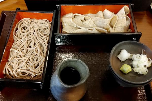 「二段せいろ（十割そば、たすきそば：1,500円）」@そば芳の写真