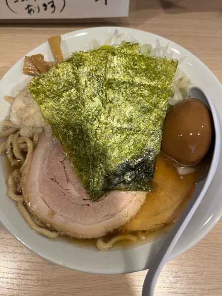 「特製中華そば」@自家製麺頃場 別邸の写真