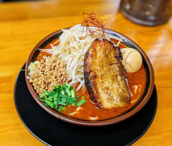 「しびれ辛みそ誤爆」@ラーメン・つけ麺 爆王の写真