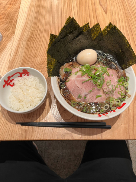 「チャーシューめん➕王道セット」@なんつッ亭  町田店の写真