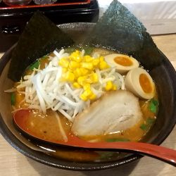 みそらーめん(ﾉｰﾏﾙ)（９００円）＋味玉（１５０円）