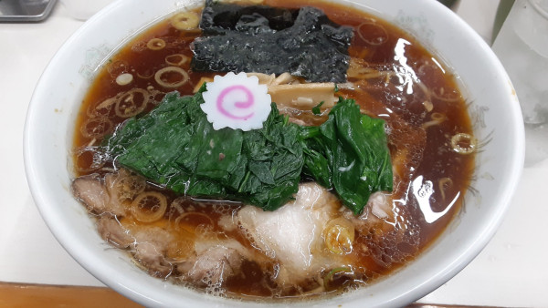 「ラーメン大盛り　ほうれん草100円」@青島食堂 秋葉原店の写真