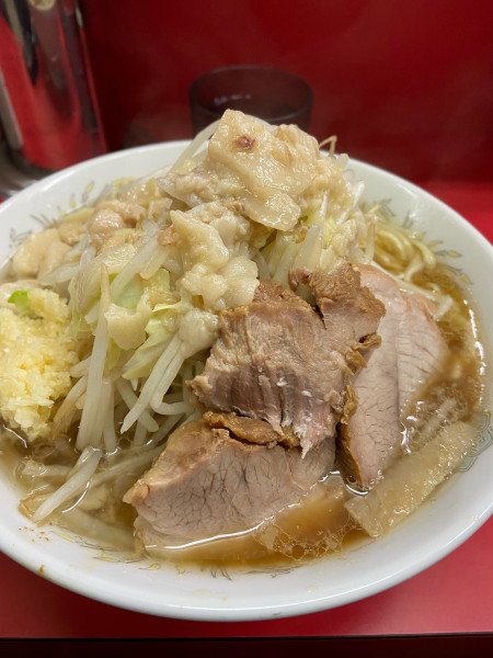 「小ラーメン（800円）ニンニク、ヤサイ、アブラ」@ラーメン二郎 上野毛店の写真