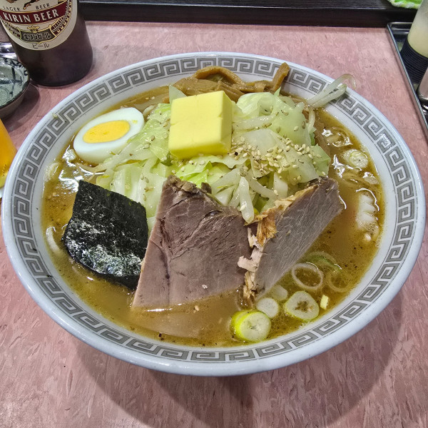 「中華そば小塩変更麺カタメバター野菜」@所沢大勝軒の写真