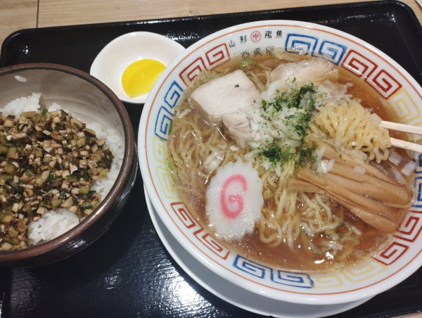 「ランチA あごだし中華そば並細+日替丼(1,000)」@山形 飛魚 亞呉屋 仙台店の写真