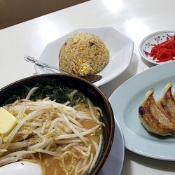 バターもやしみそらーめん