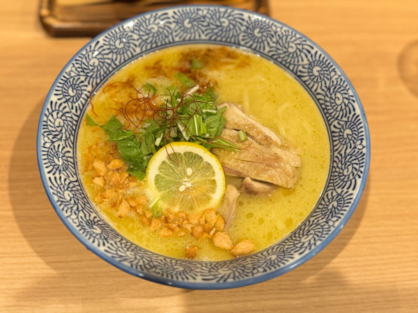 「濃厚魚介鶏白湯NOBUNAGAラーメン 980円」@麺屋 NOBUNAGAの写真