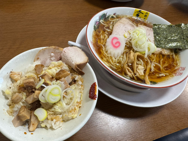 「中華そば&チャーシュー丼　1180円」@中華そば 金ちゃんの写真