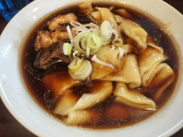 「ラーメン950円　＋　麺大盛り150円」@手打ち 陰日向の写真