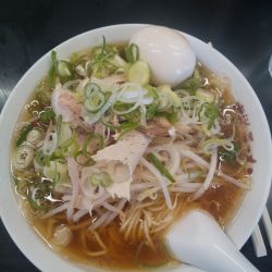 桜ラーメン（醤油・味玉付き）