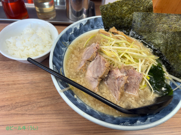 「ネギチャーシューメン(1180円)、半ライス(180円)」@らーめん正直もんの写真