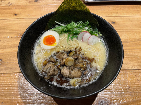 「特製炭焼鶏そば」@鶏そば炭や 常総店の写真