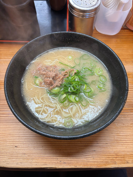 「ラーメン」@五号線沿いの元祖長浜ラーメンの写真