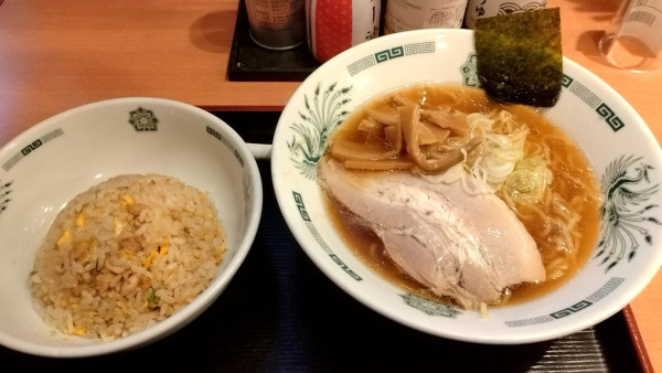 「中華そば＋半チャーハンセット_680円」@日高屋 赤坂一ツ木通店の写真