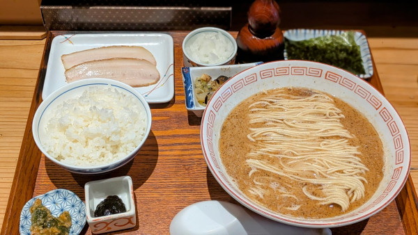 「鯖定食（1,150円）」@炭火焼濃厚中華そば 海富道の写真