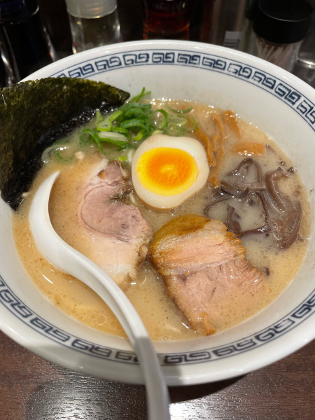 「まる得ラーメン」@熊本ラーメン ひごもんず neo 三鷹の写真